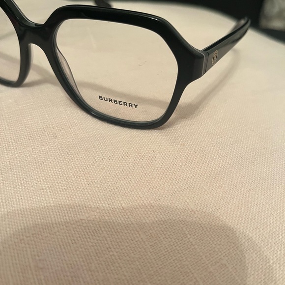 Burberry Isabella Frames - Picture 3 of 7